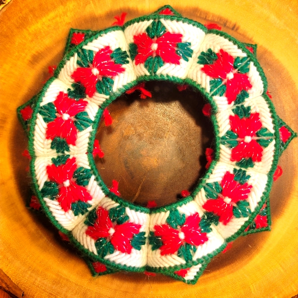 VTG Christmas Candleholder/Wine Bottle Holder Ring